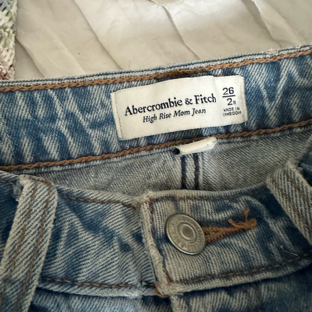 Abercrombie & Fitch Women's Blue High Rise Mom Jeans